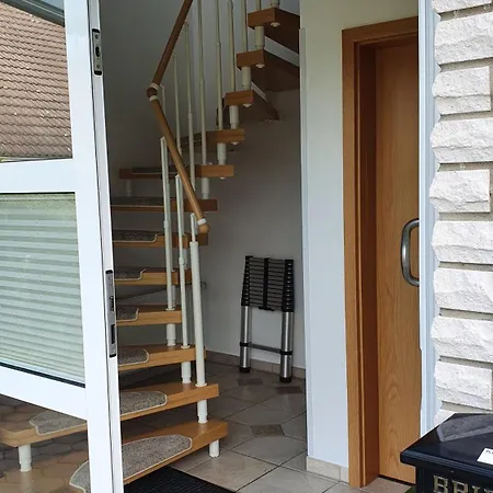 Klimatisierte Kastanie Mit Balkon Appartamento Lohne (North Rhine-Westphalia)