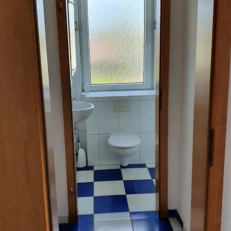 Klimatisierte Kastanie Mit Balkon *